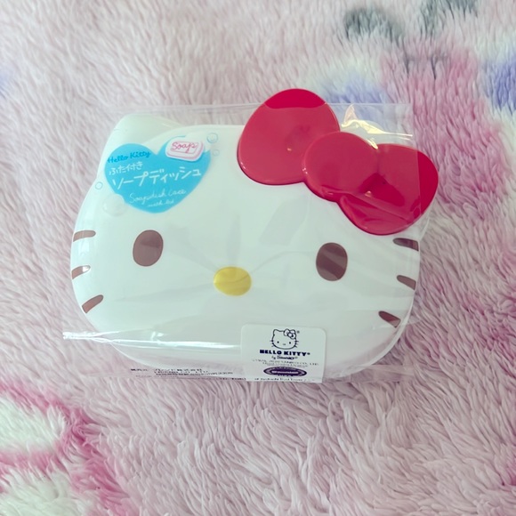 Hello Kitty Bundle - Picture 5 of 9